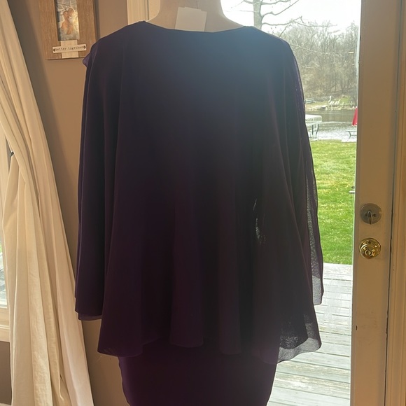 Fuzzi Viola purple flutter sleeve midi capelet dress - Picture 9 of 12